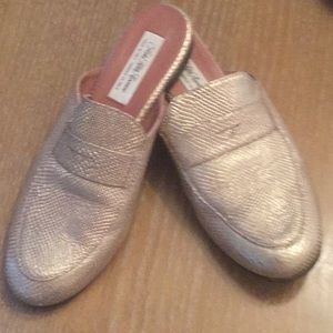 Saks Fifth Avenue mules Made in Italy.Size 38-8